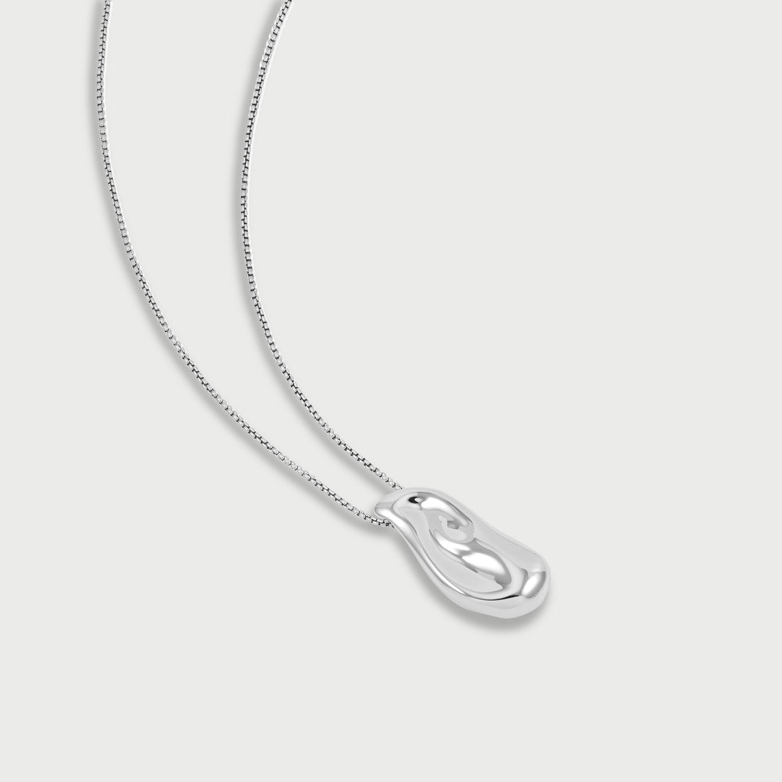 Perto Maxi Pendant Necklace in Silver