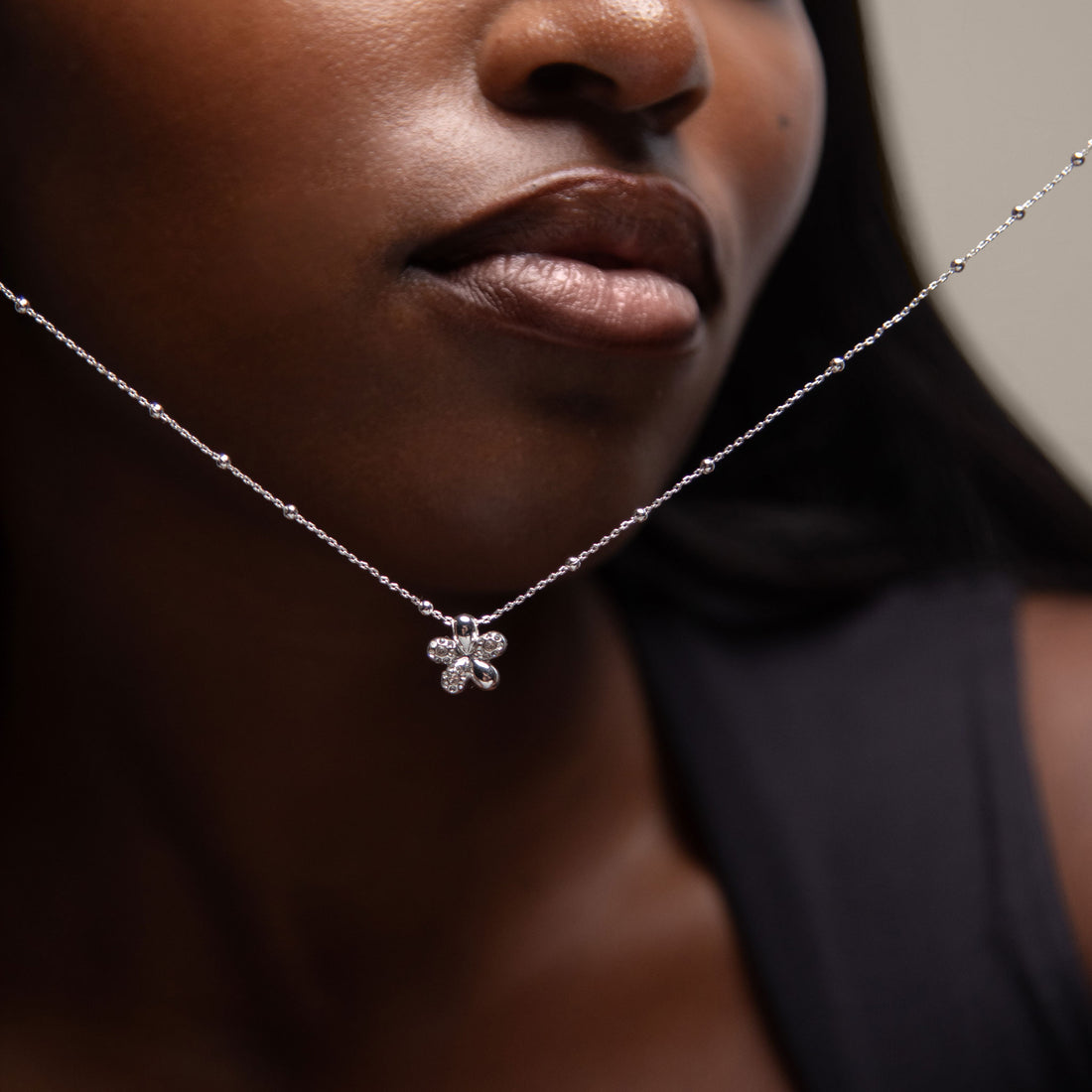 Luna Flower Short Crystal Necklace in Silver