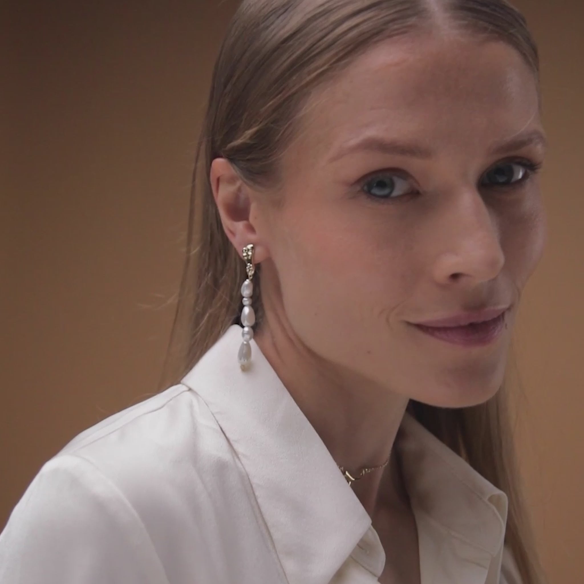 Eclo Pearl Drop Earrings in Gold