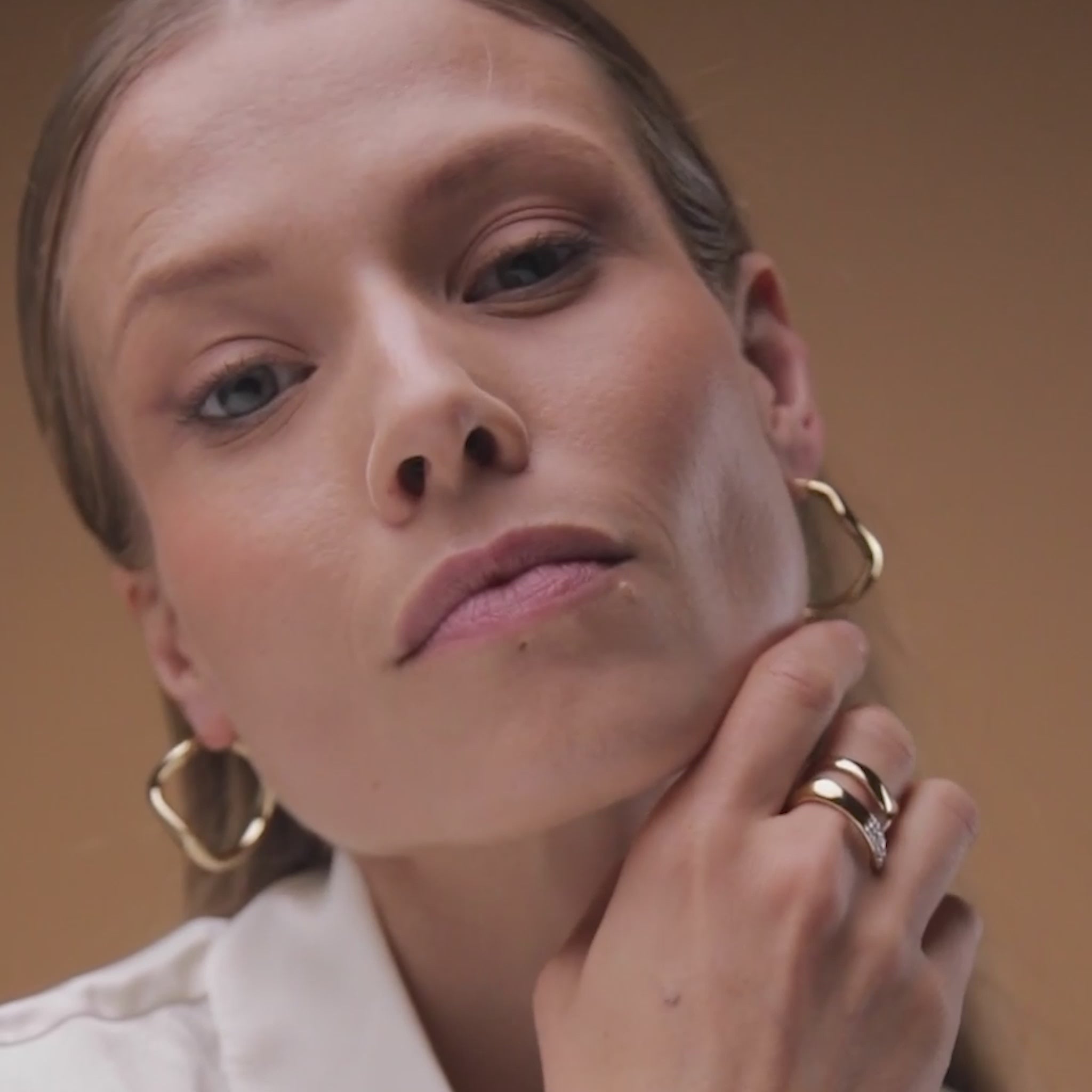 Curved Maxi Hoop Earrings in Gold