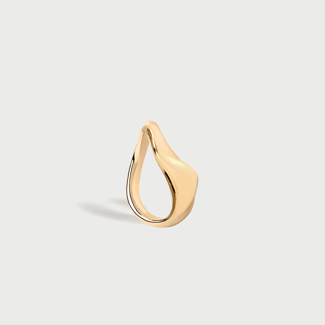 Curved Skinni Wave Ring in Gold