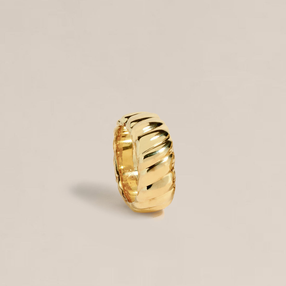 Amy Baquet Band Ring in Gold