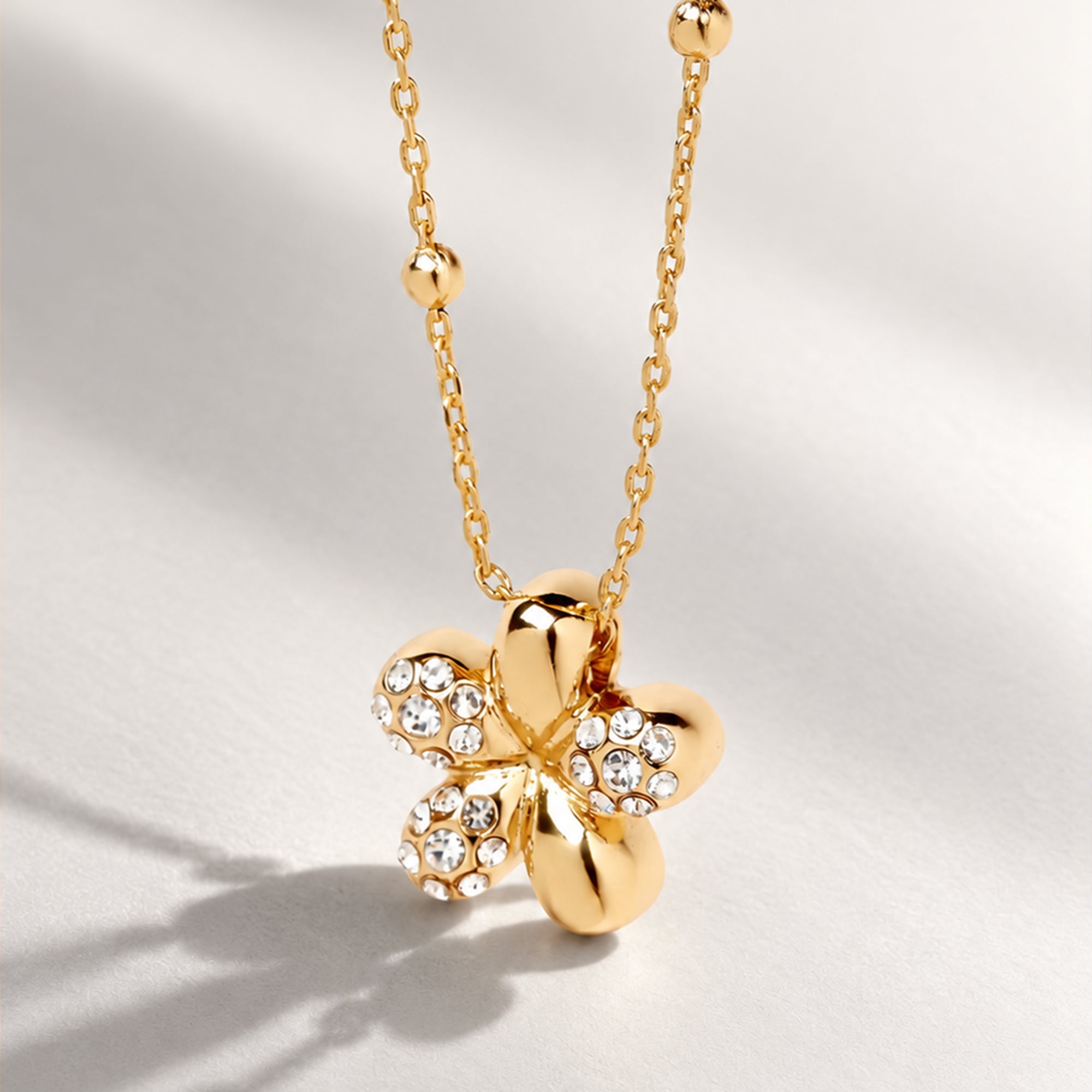 Malo Necklace in Gold