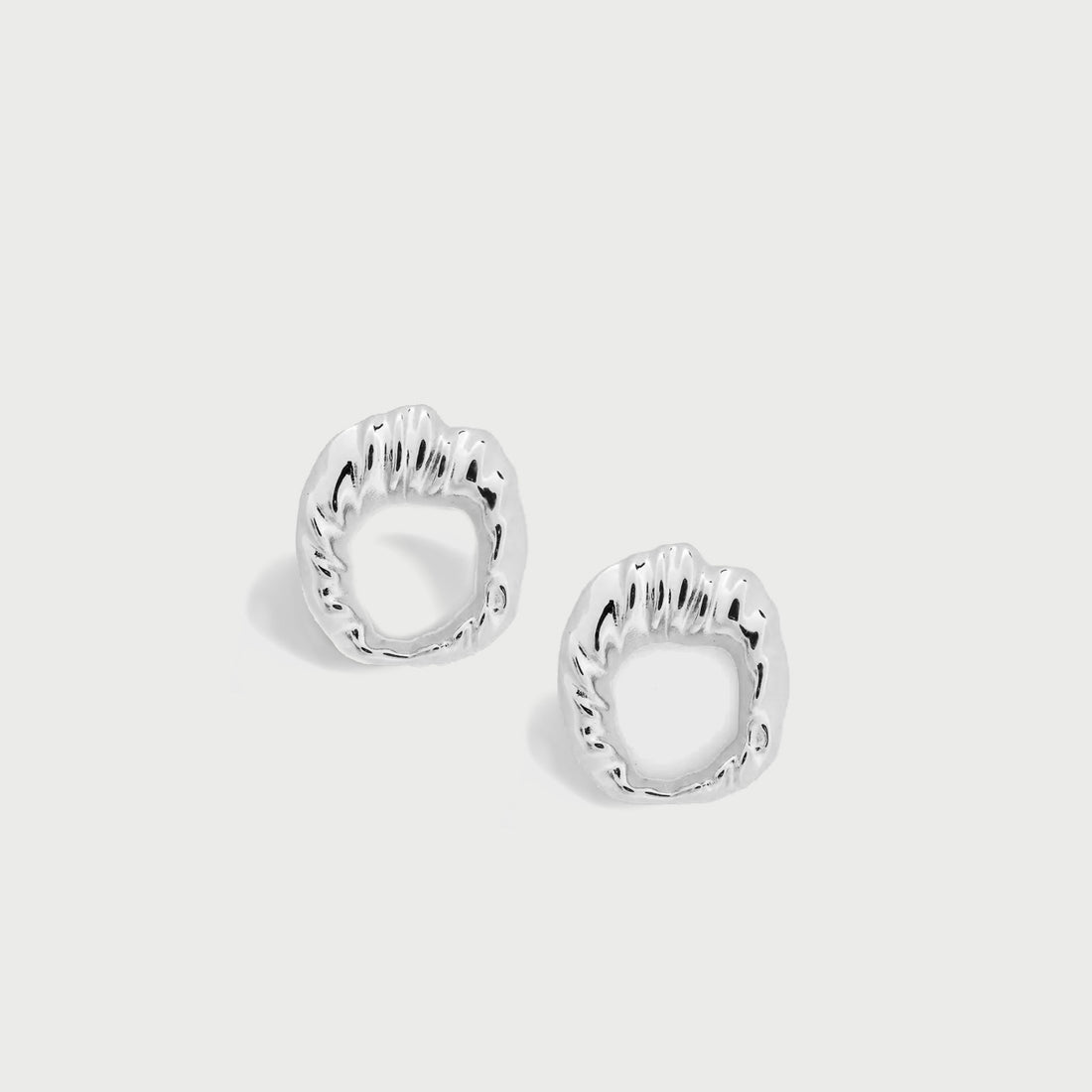 Midi Iyun Stud Earrings in Silver