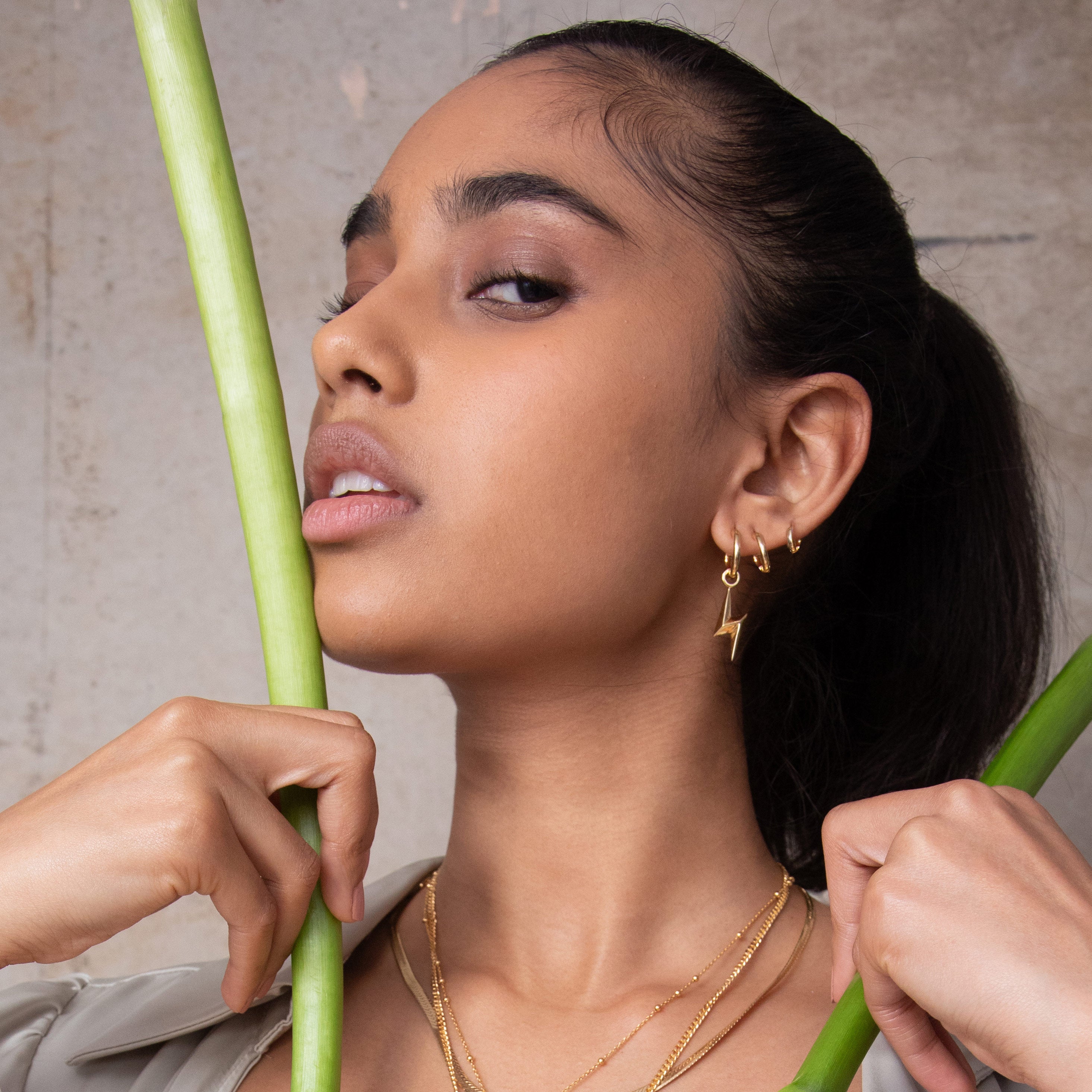 Lightning Single Hoop in Gold